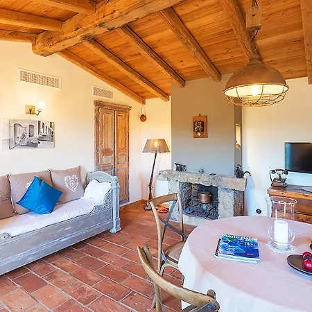 Tivarello Sleeps 2 Pool Air Con Wifi Figari (Corsica)