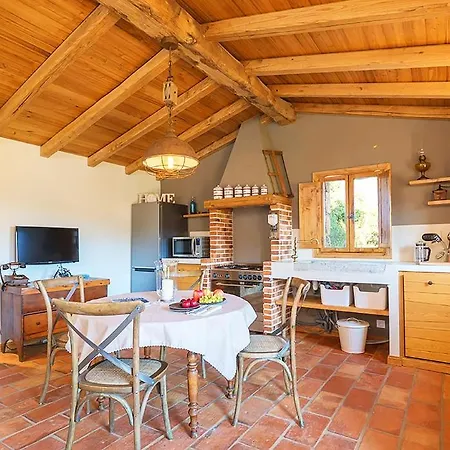 Tivarello Sleeps 2 Pool Air Con Wifi Villa
